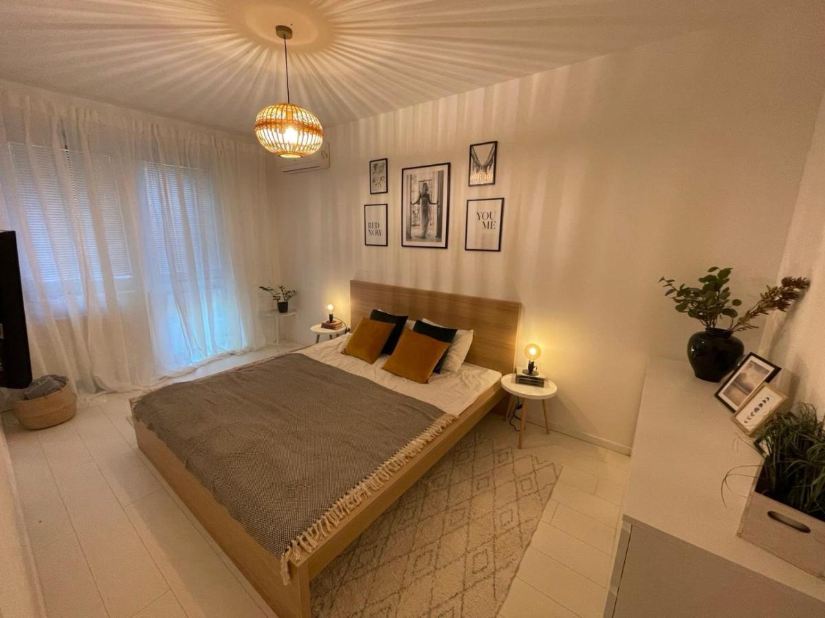 Gabica Apartman เดเบรตเซน ภายนอก รูปภาพ