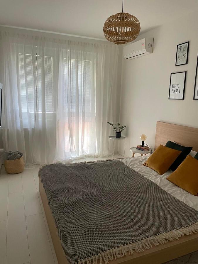 Gabica Apartman เดเบรตเซน ภายนอก รูปภาพ