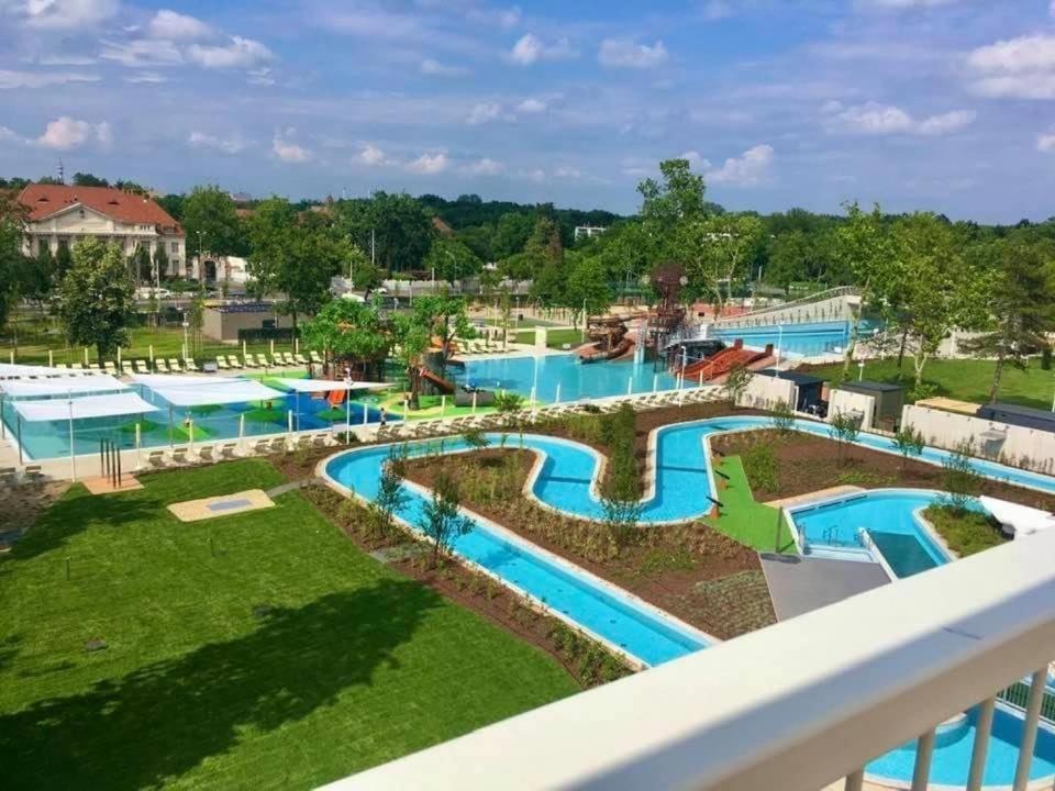 Gabica Apartman เดเบรตเซน ภายนอก รูปภาพ